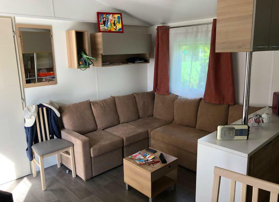 Mobil Home Proche Du Plan D'Eau D'Embrun Zewnętrze zdjęcie