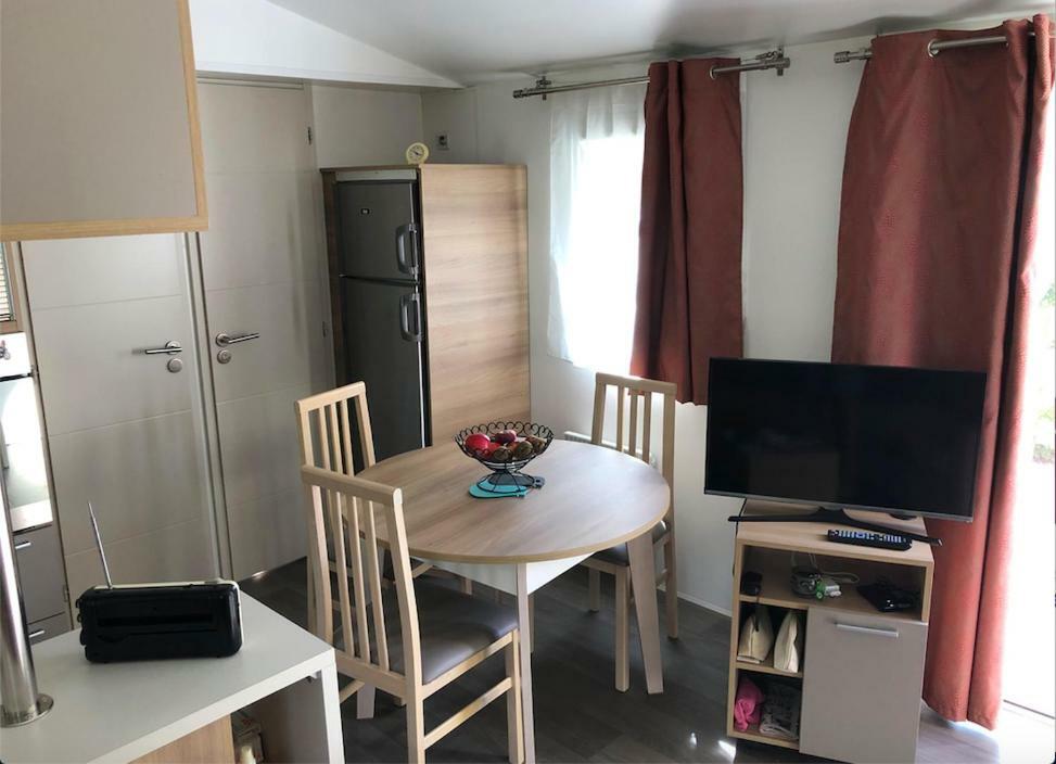 Mobil Home Proche Du Plan D'Eau D'Embrun Zewnętrze zdjęcie
